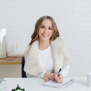 Brianne-Socia-Financial-Yogi-home-image-6-1024x682